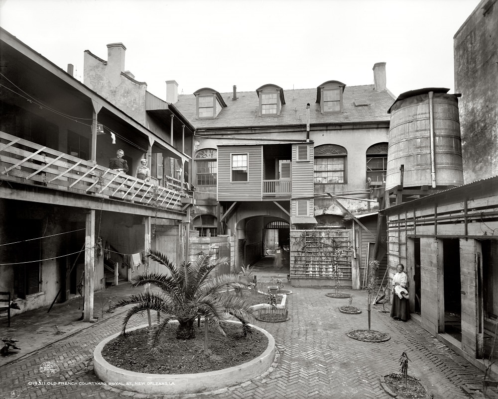 Old French courtyard on Royal Street, New Orleans, Louisiana, circa 1906