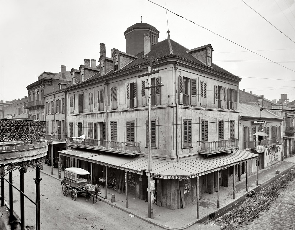 Napoleon House, Chartres Street, New Orleans circa 1905