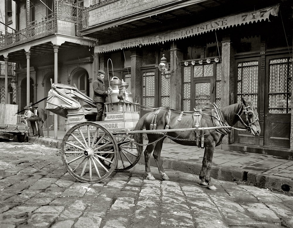 A New Orleans milk cart with a one-horsepower motor, 1903