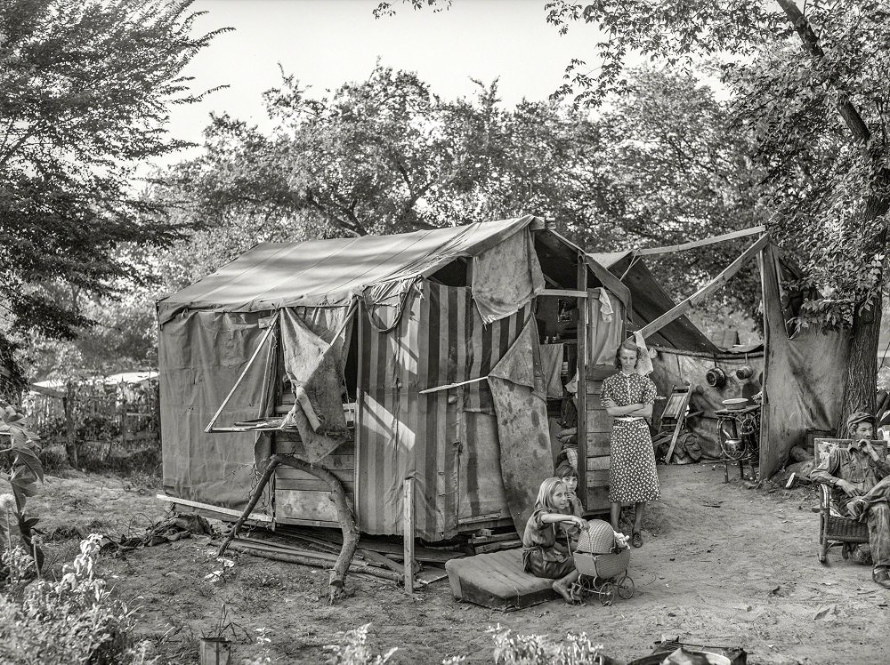 Tent home of family living in community camp, Oklahoma City, July 1939
