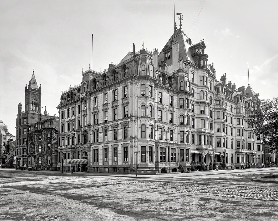 Hotel Vendome, Dartmouth Street and Commonwealth Avenue, Boston, 1900