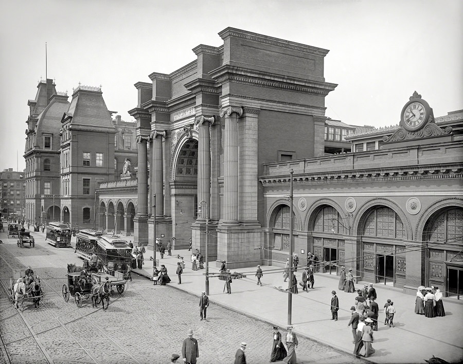 North Station [Union Station], Boston, 1905