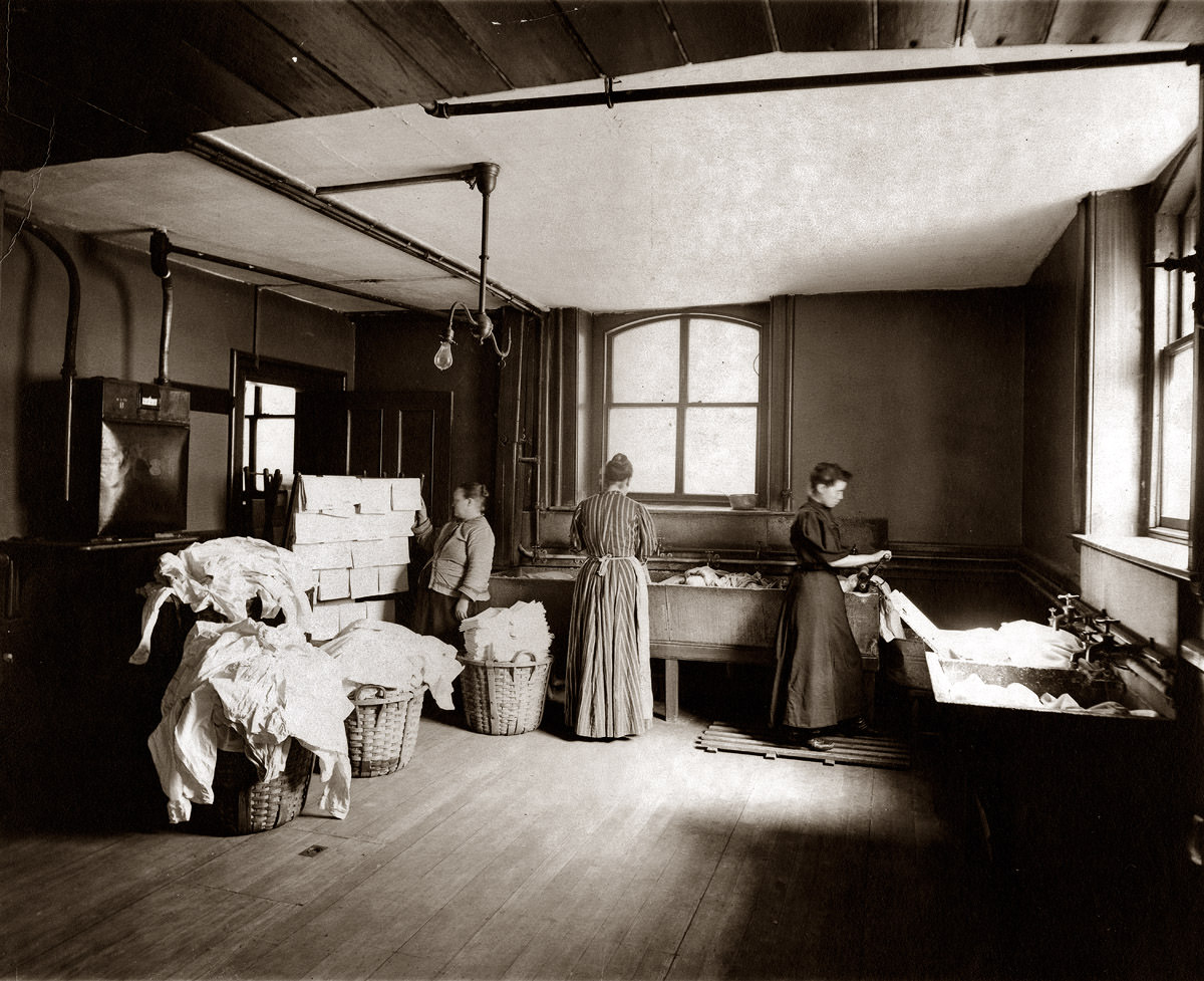 Women at work in an unidentified laundry, possibly in Boston, 1905