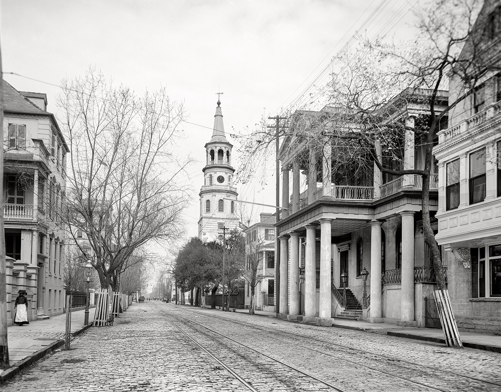 Meeting Street and St. Michael's Church, Charleston, 1910