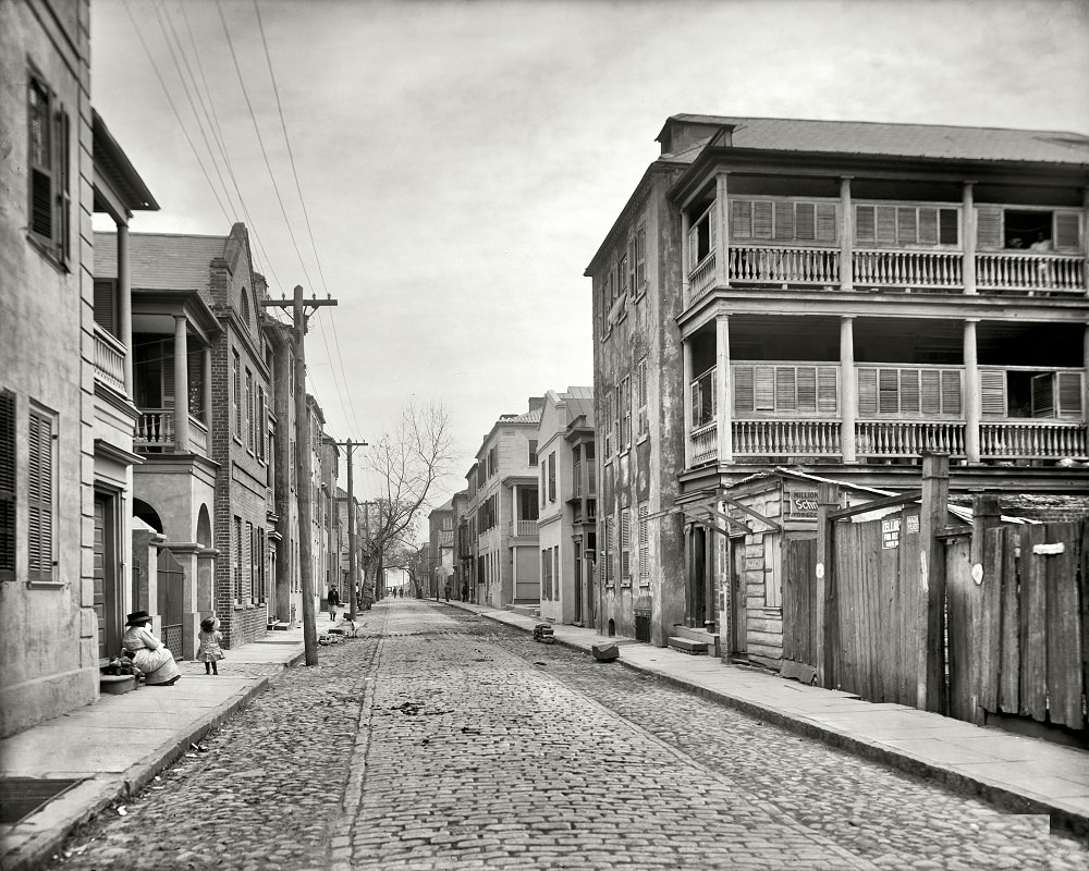 Tradd Street, Charleston, 1910