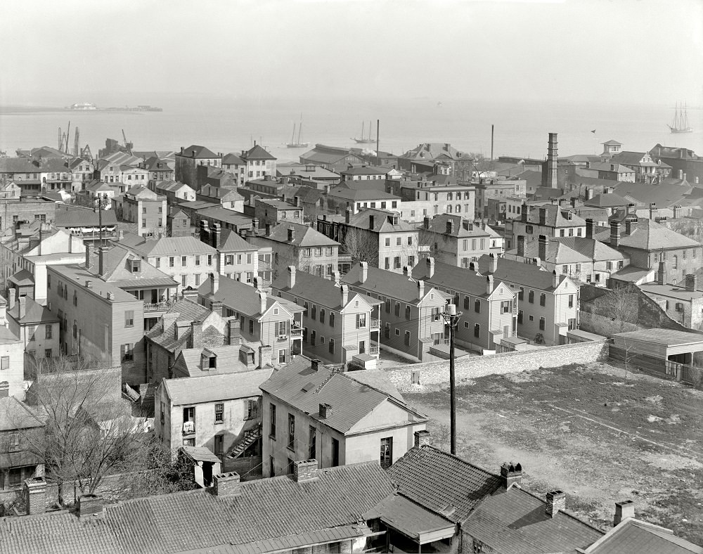 A back-door view of the waterfront, Charleston, 1910