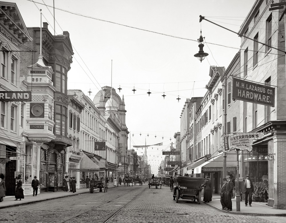 King Street looking north, Charleston, 1910