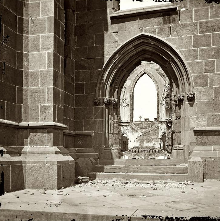 Ruins of Roman Catholic Cathedral, Charleston, 1865