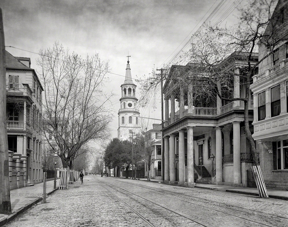 Meeting Street and St. Michael's Church, Charleston, South Carolina, circa 1910