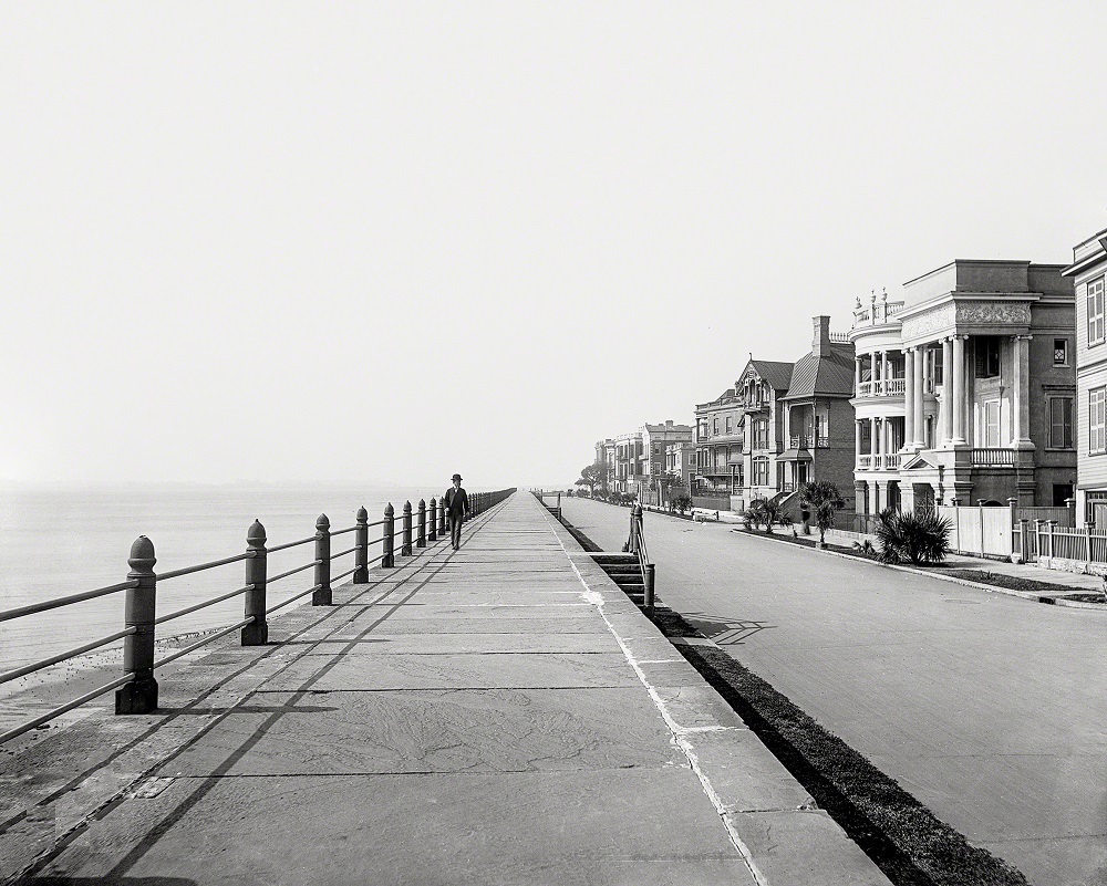 East Battery Parade, Charleston, South Carolina circa 1900