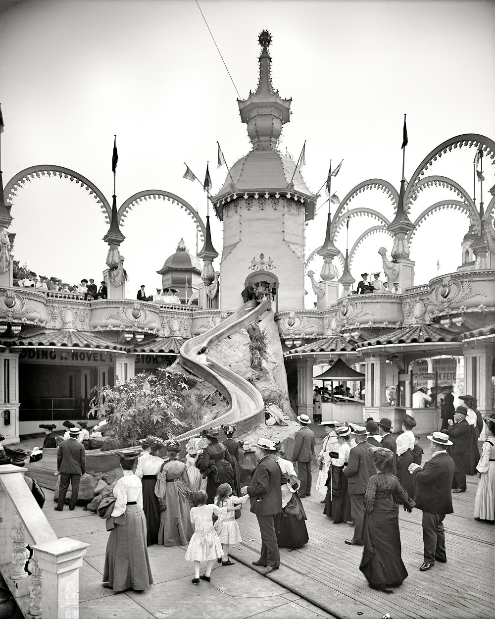 A Helter Skelter, Luna Park, Coney Island, New York, kb. 1905