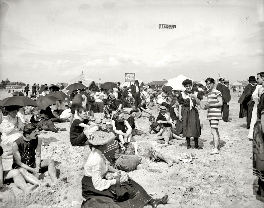 Szörfös fürdő, Coney Island, New York, kb. 1905