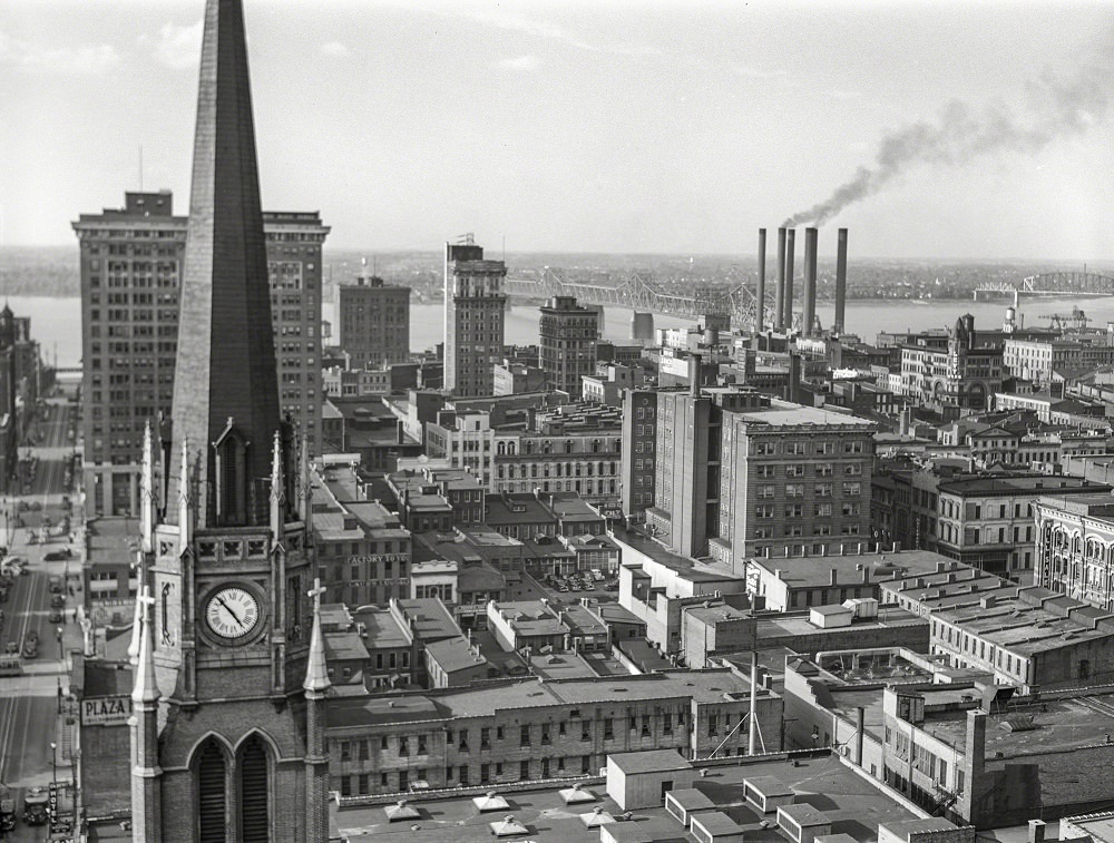 Downtown Louisville, Kentucky, May 1940