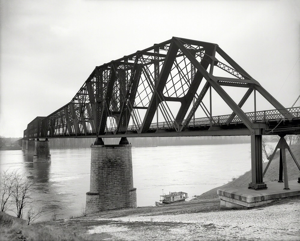 Kansas City & Memphis Railway bridge at Memphis, Tennessee, 1906