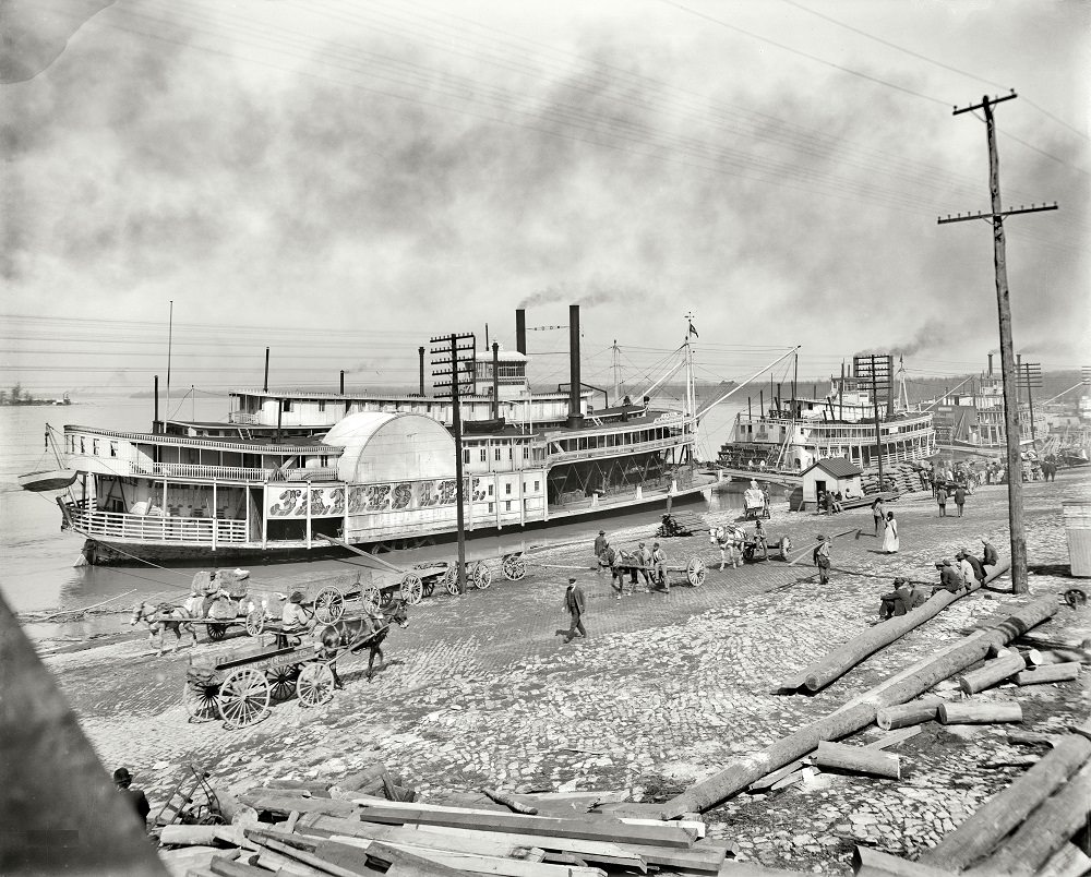The Mississippi River circa 1900