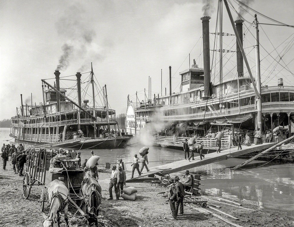 A Mississippi River landing, Memphis circa 1906