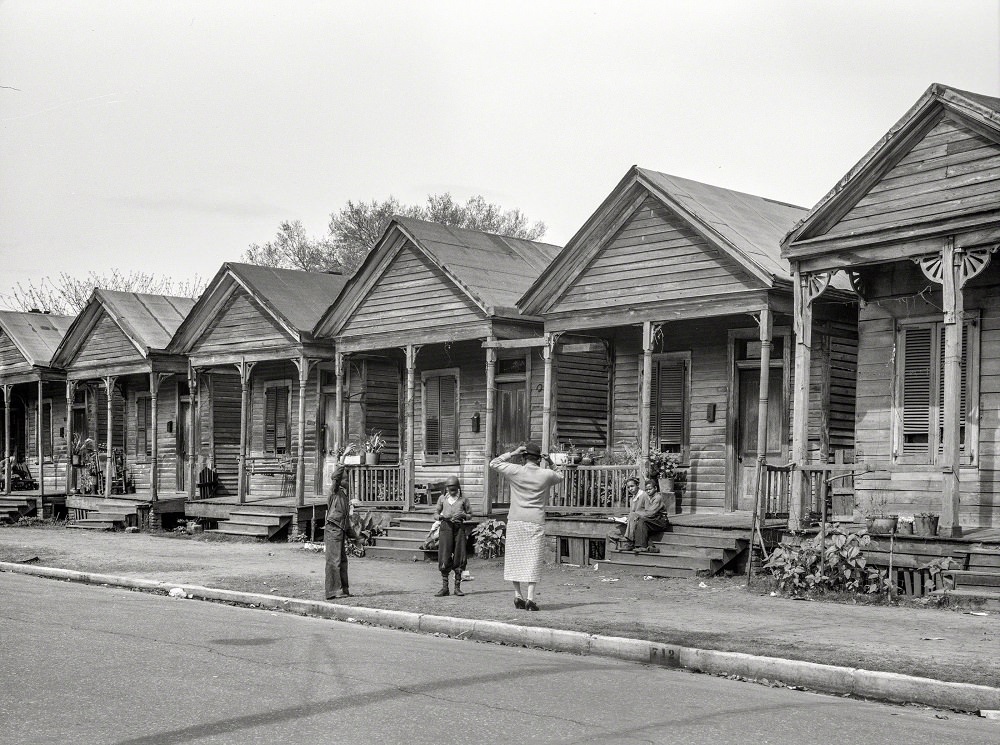 Negro houses in Mobile, Alabama, April 1937