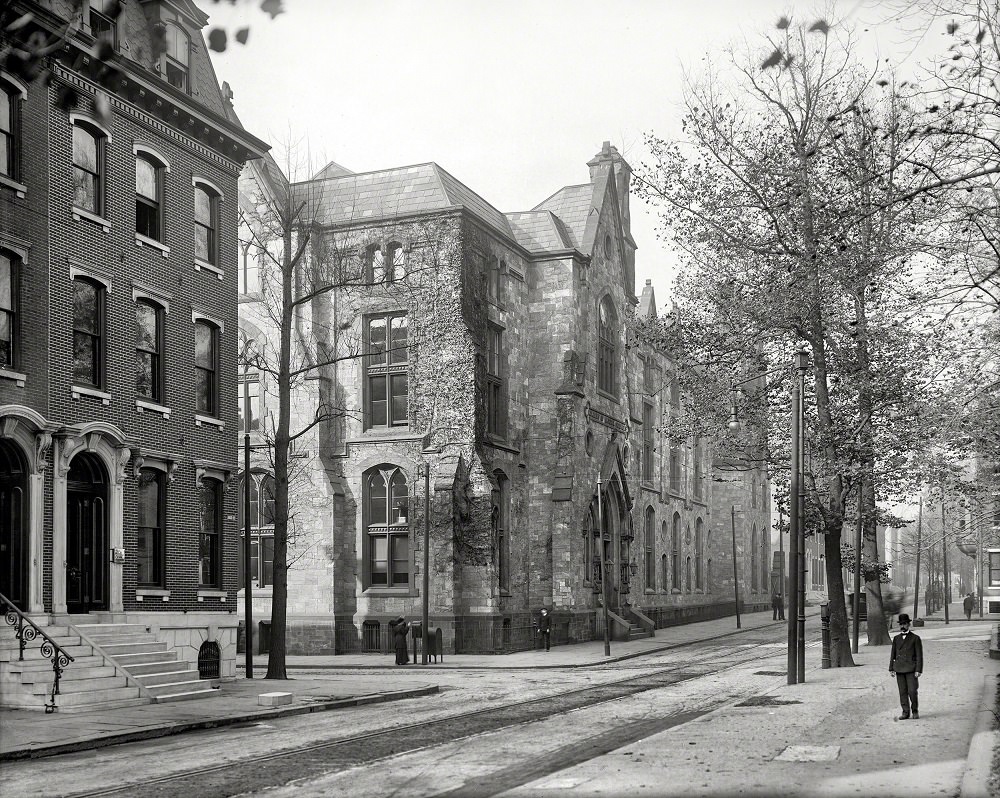 Academy of Natural Sciences, Race Street at Logan Square, Philadelphia circa 1906