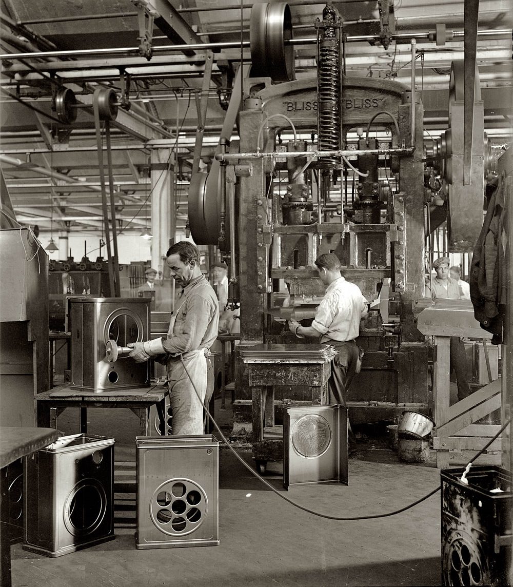 The Atwater Kent radio factory in Philadelphia in 1928