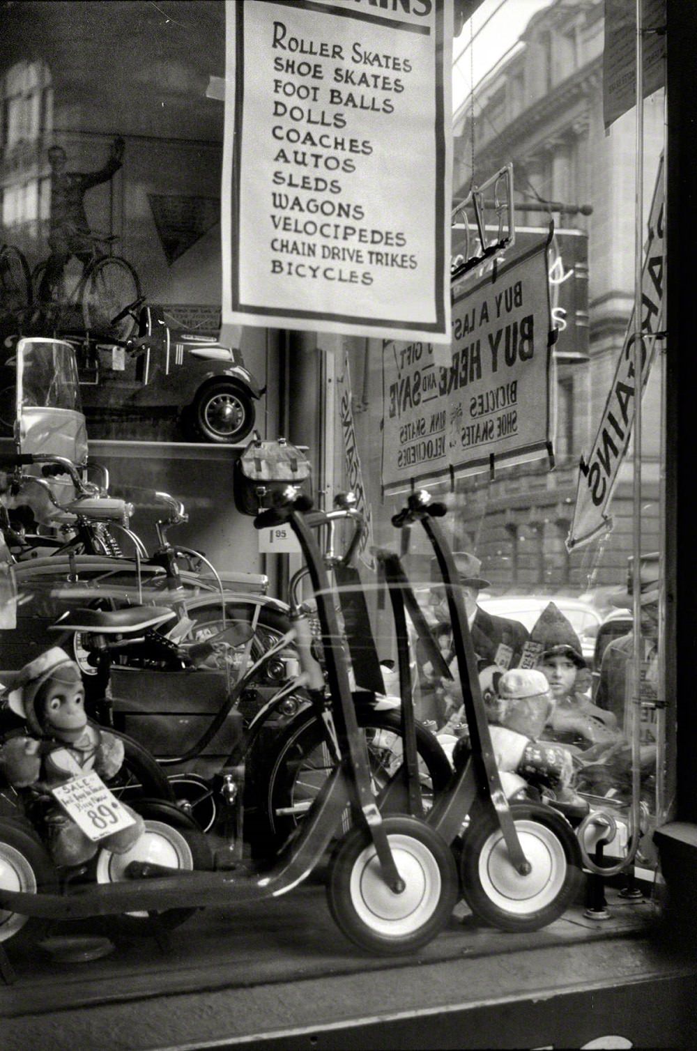 Window display for Christmas sale, Providence, Rhode Island, December 1940