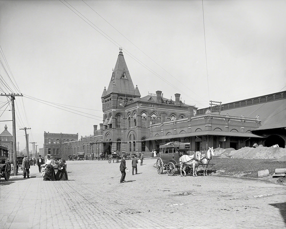 New York Central railroad station, Rochester, 1905