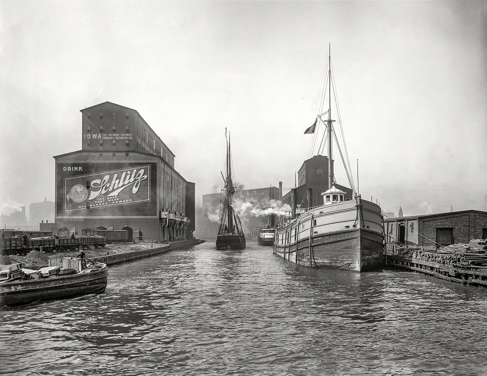 Chicago River elevators at Chicago, Illinois, September 1, 1900