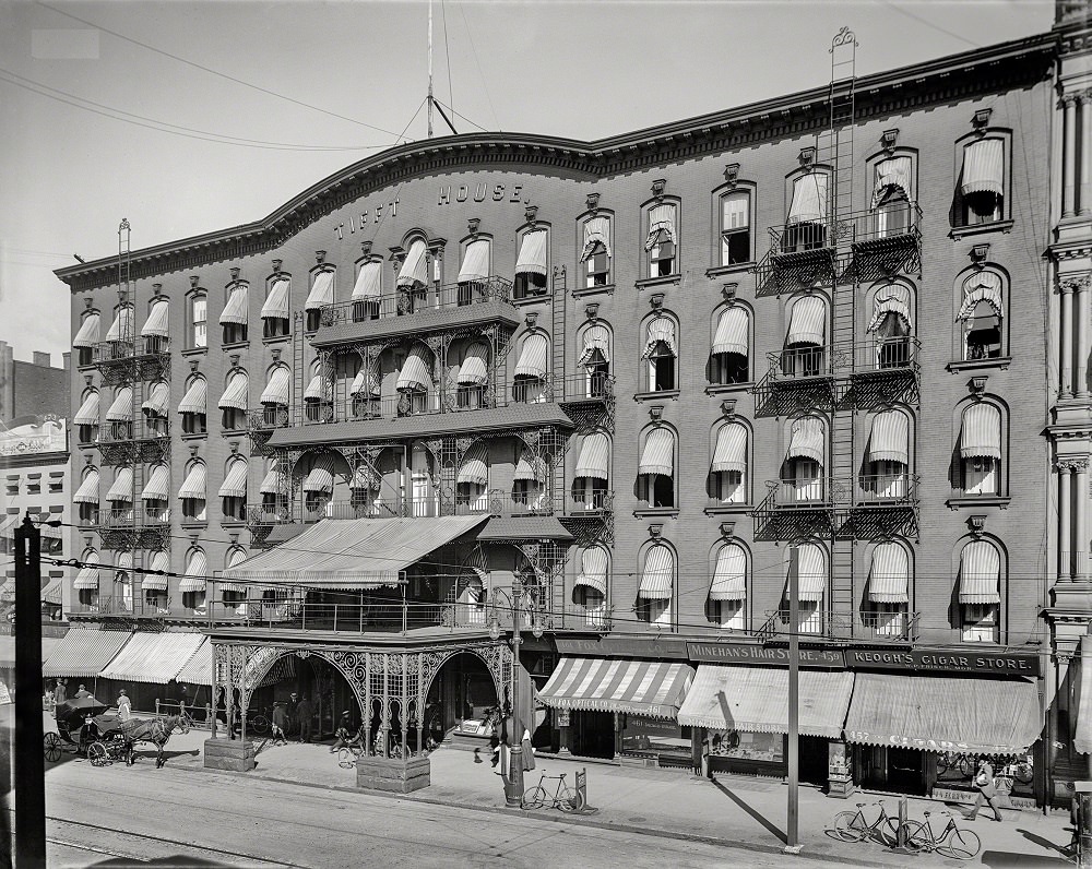 Tifft House, Main Street, Buffalo, New York, circa 1900