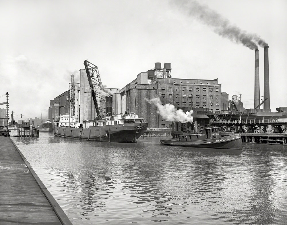 Washburn-Crosby Co. flour mills, Buffalo, New York, circa 1910