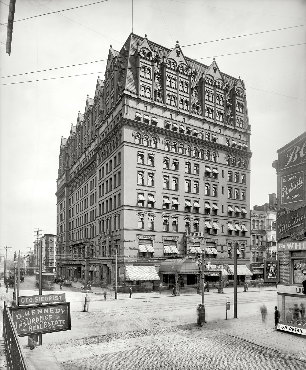 Hotel Iroquois, Buffalo, New York, circa 1905