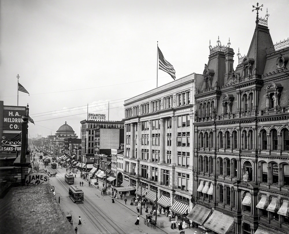 Landmarks on view include the Buffalo Savings Bank dome and Hengerer's department store, Buffalo, New York, circa 1904