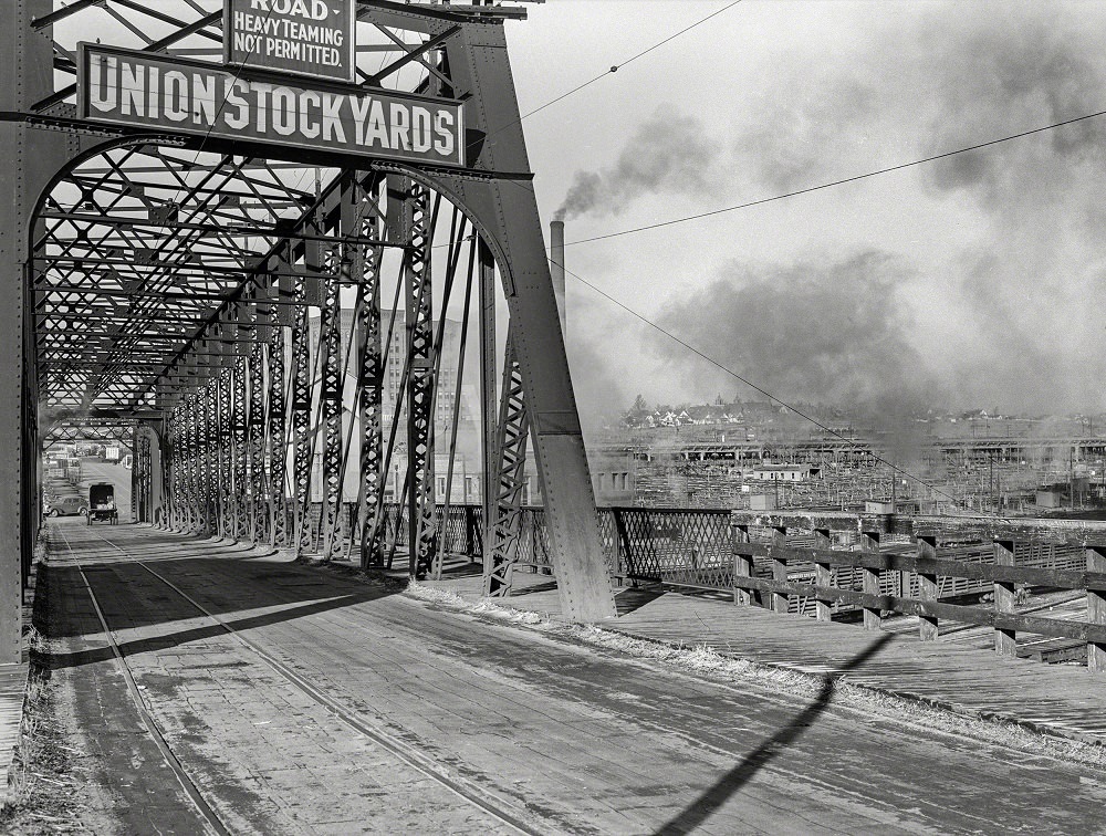 Entrance to Union Stockyards, Omaha, Nebraska, November 1938