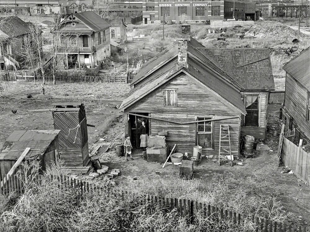 Houses along the railroad tracks, Omaha, Nebraska, November 1938