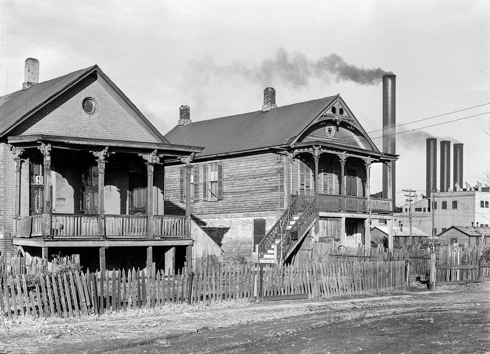 Houses near the Nebraska Power Company plant, Omaha, November 1938