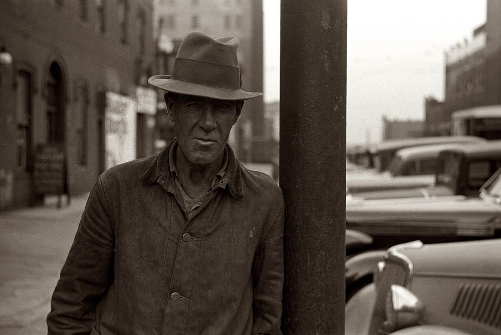 Unemployed man, Omaha, November 1938