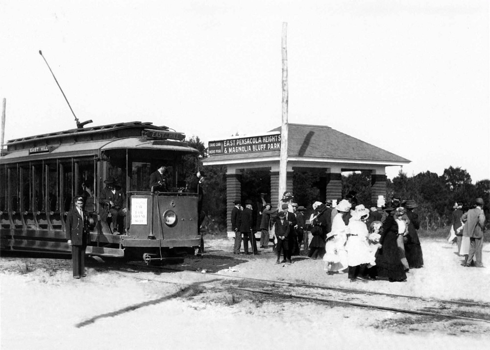 An East Hill streetcar prepares to head across Bayou Texar to East Pensacola Heights, 1910s
