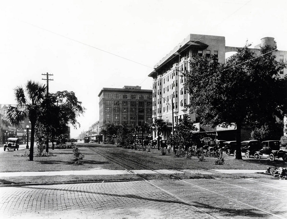 Palafox Street looking south from Chase Street, Pensacola, 1910s
