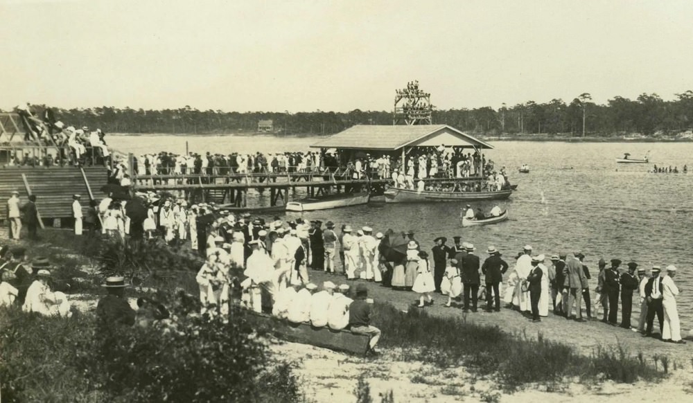 Pensacola's Independence Day celebration in Bayview Park, 1908