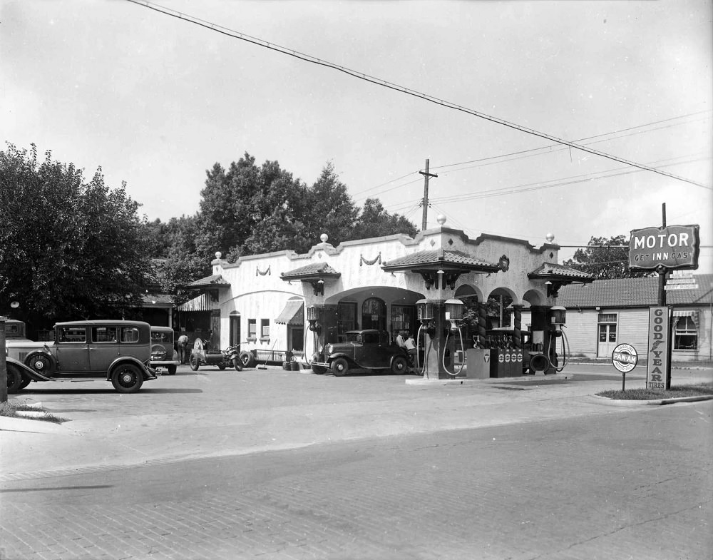 The Motor Inn, on the southeast corner of Alcaniz and Gadsden Streets in 1931