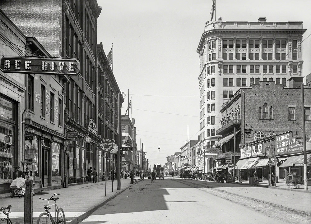 Broughton Street, Savannah, Georgia, 1905