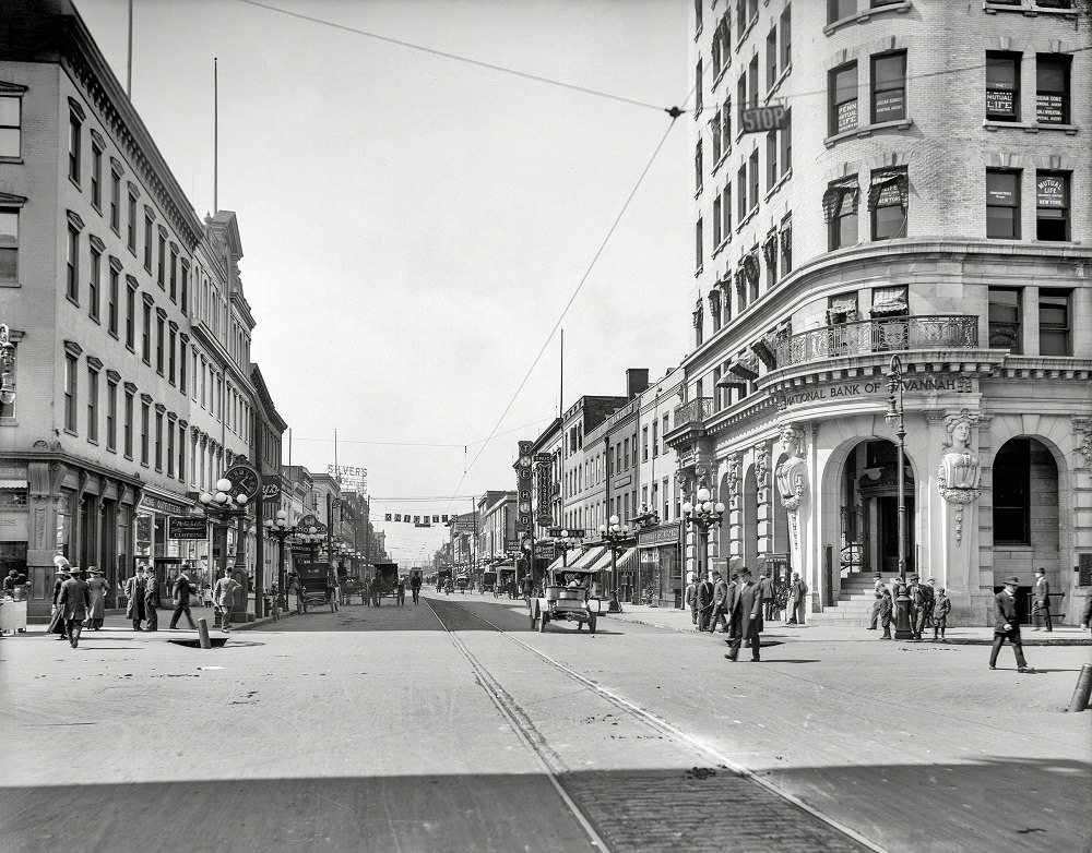 Broughton Street from Bull, Savannah, 1907