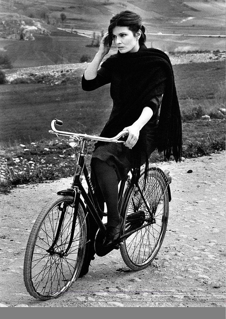 Scilla Gabel cycling in the TV mini-series Vino e pane. Avezzano, 1973.