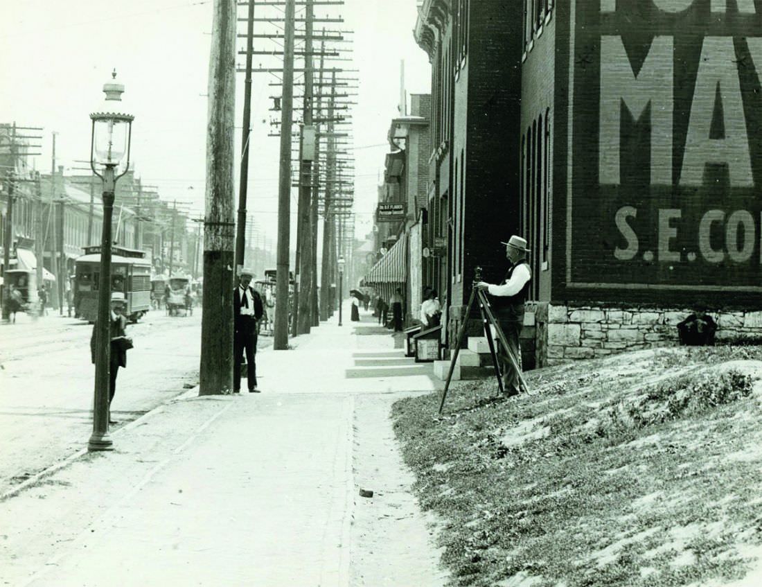 Surveyor at work at 1219 Franklin Street, 1910