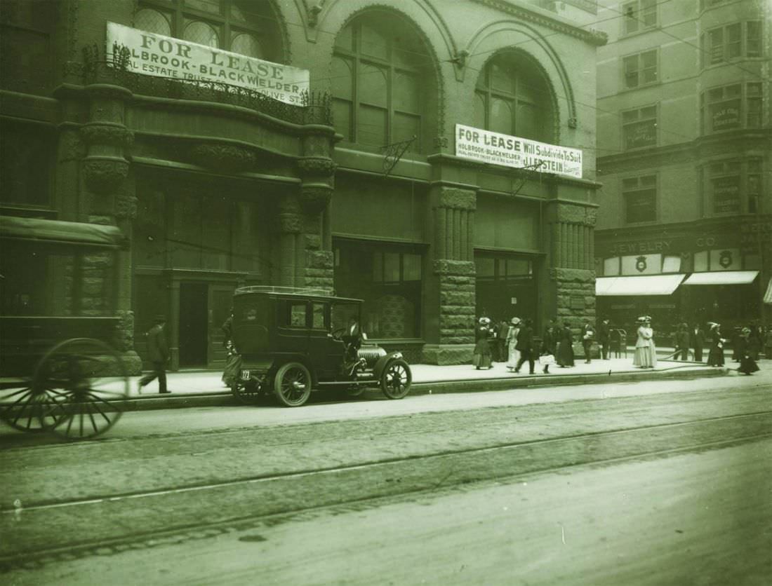 Southwest corner of Broadway and Locust, 1904-1914