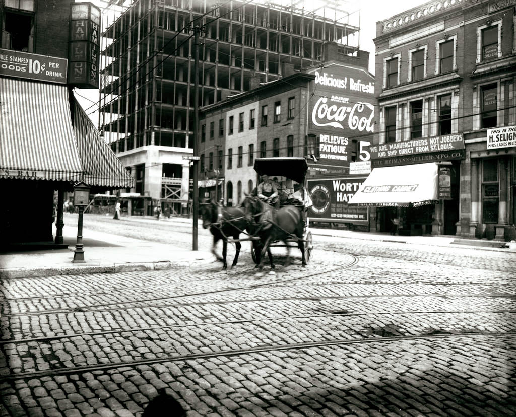 Intersection of Fourteenth Street and Washington Avenue, 1920s