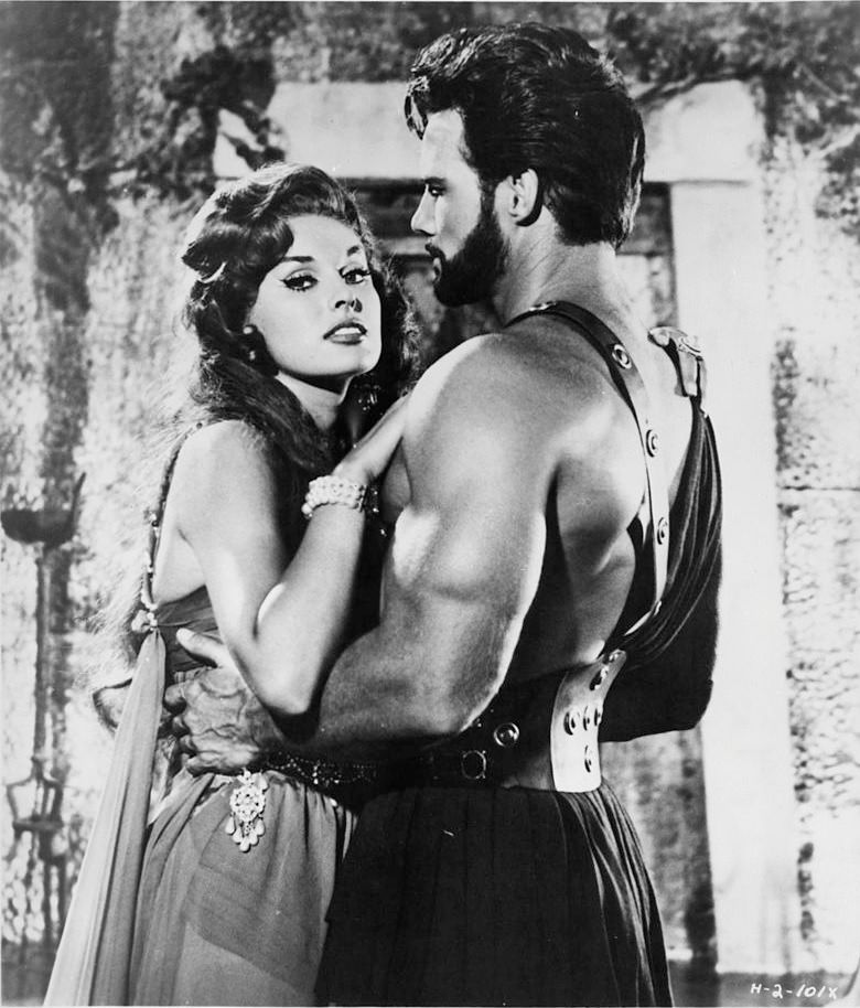 Steve Reeves with Sylva Koscina in 'Hercules Unchained', 1959