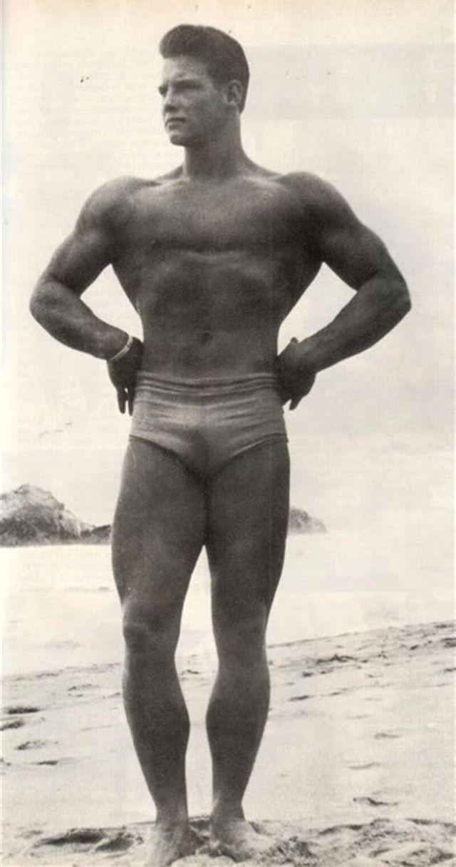 18 year old Steve Reeves, 1944