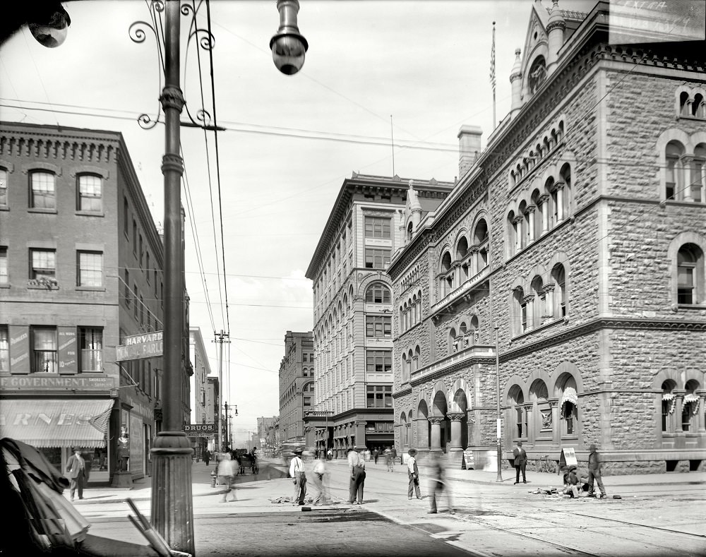 Post Office, Fayette Street from Warren, Syracuse, New York, circa 1910.