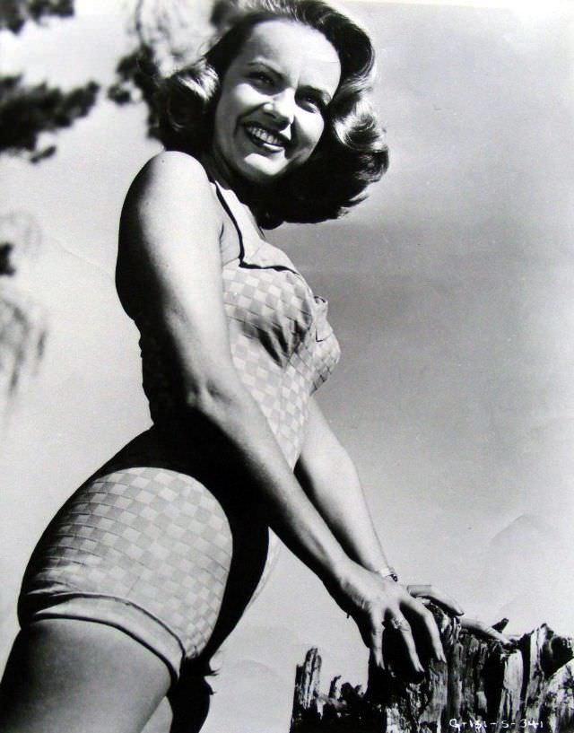 Beautiful Photos Of Terry Moore From 1940s and 1950s