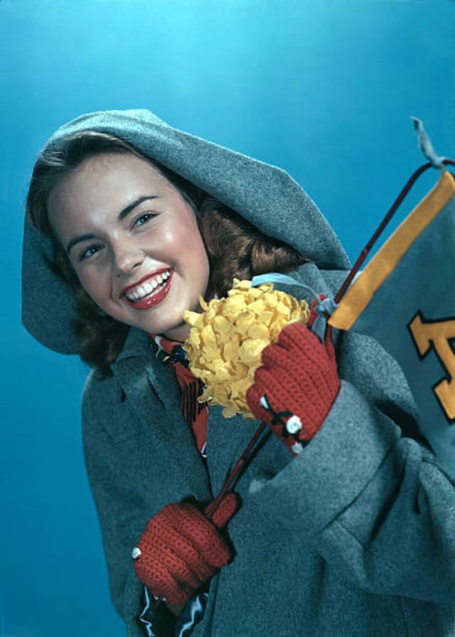 Beautiful Photos Of Terry Moore From 1940s and 1950s