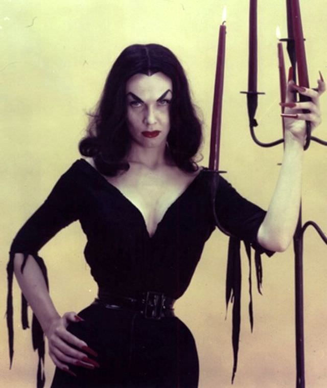 Vampira the Horror Queen: Story and Fabulous Photos Of Maila Nurmi From Her Life